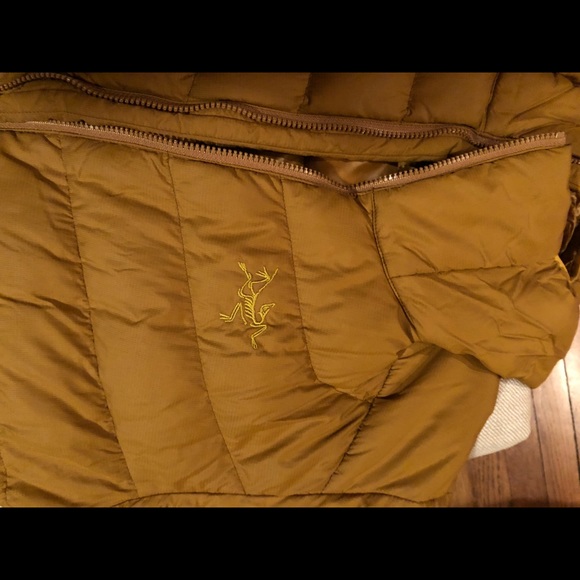 Arc'teryx Jackets & Blazers - Arcteryx women’s down jacket